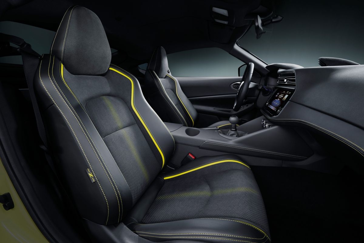 nissan 400z the he moi mang thiet ke tuong tu voi z proto