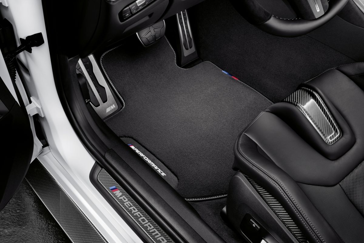 bmw m3 bmw m4 2021 co them goi phu kien m performance