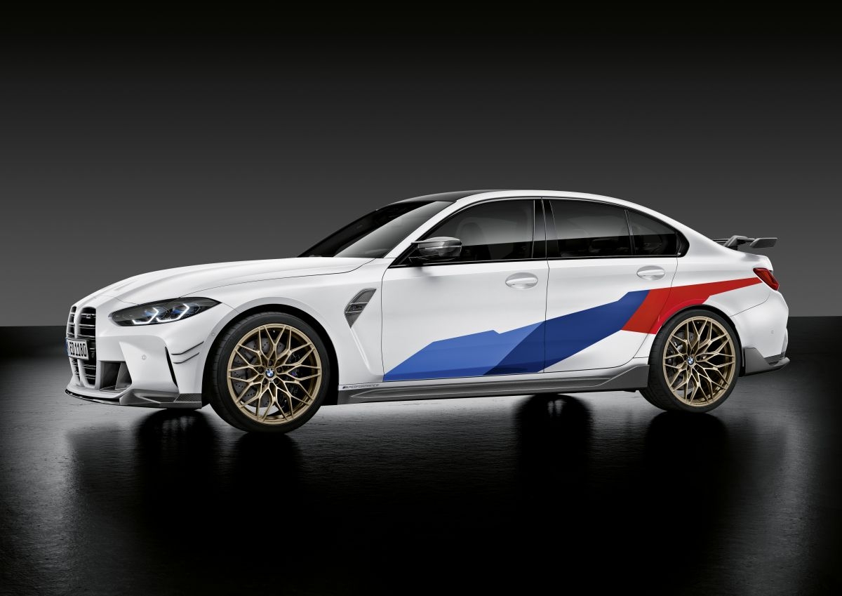bmw m3 bmw m4 2021 co them goi phu kien m performance