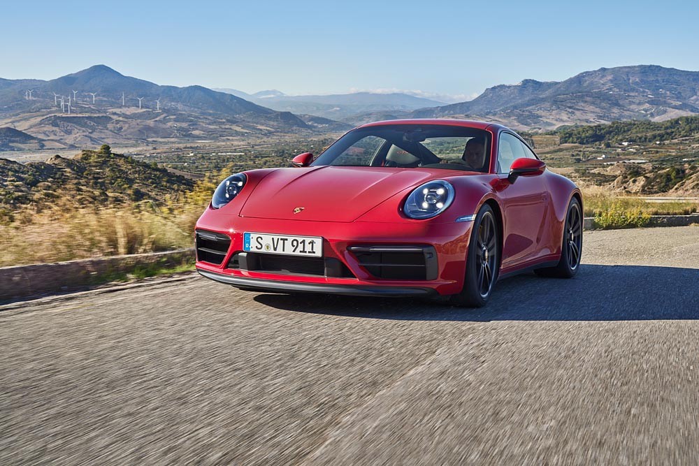 Porsche 911 GTS được bán tại Việt Nam với giá 8,8 tỷ đồng