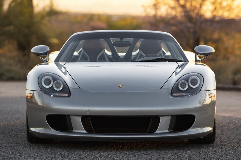 Siêu phẩm Porsche Carrera GT vượt ngưỡng đấu giá hơn 1 triệu USD