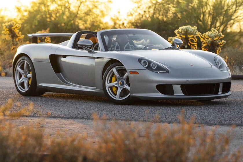 Siêu phẩm Porsche Carrera GT vượt ngưỡng đấu giá hơn 1 triệu USD