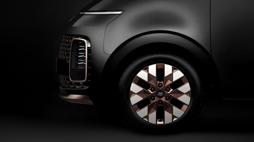 Đánh giá MPV hoàn toàn mới Hyundai Staria 2021