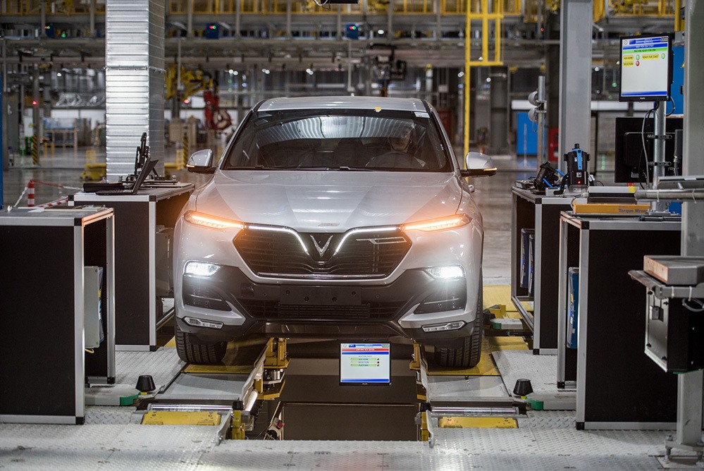 Chỉ với 3 mẫu xe xăng và các mẫu xe điện sắp ra mắt, VinFast đã chi gần 2 tỷ USD cho R&D