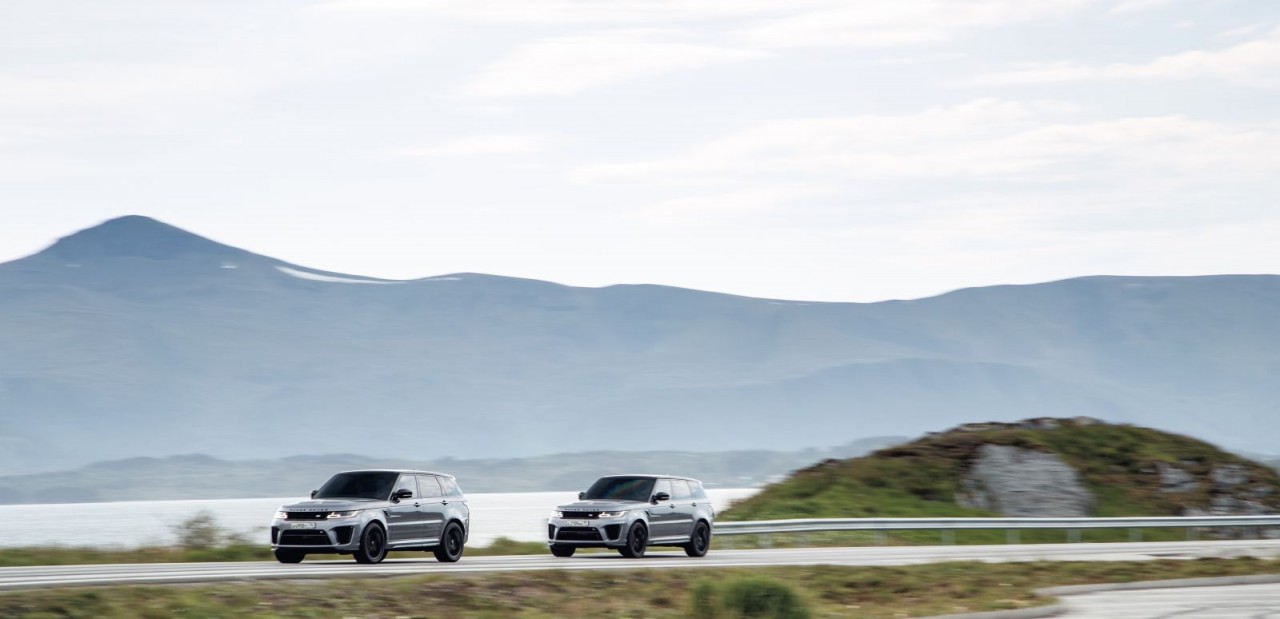 Range Rover Sport SVR có màn trình diễn táo bạo trong phim “No Time To Die”