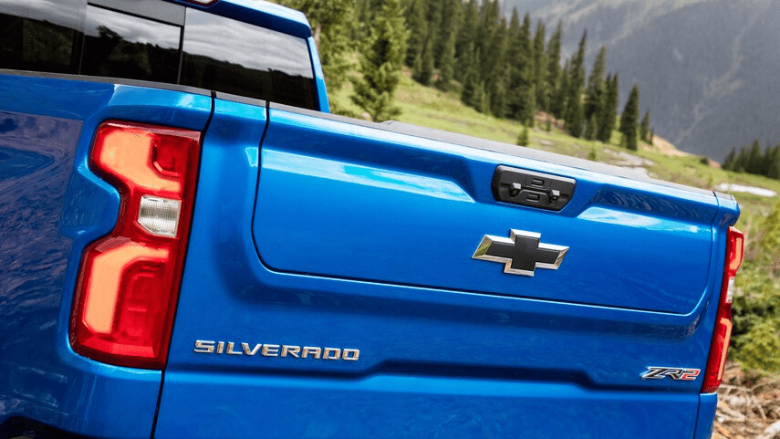 Chevrolet Silverado ZR2 2022 ra mắt, đối thủ của Ford F-150 Raptor