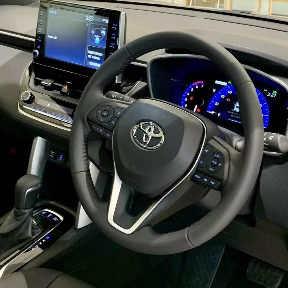 Cận cảnh Toyota Corolla Cross 2021 vừa ra mắt tại Nhật Bản