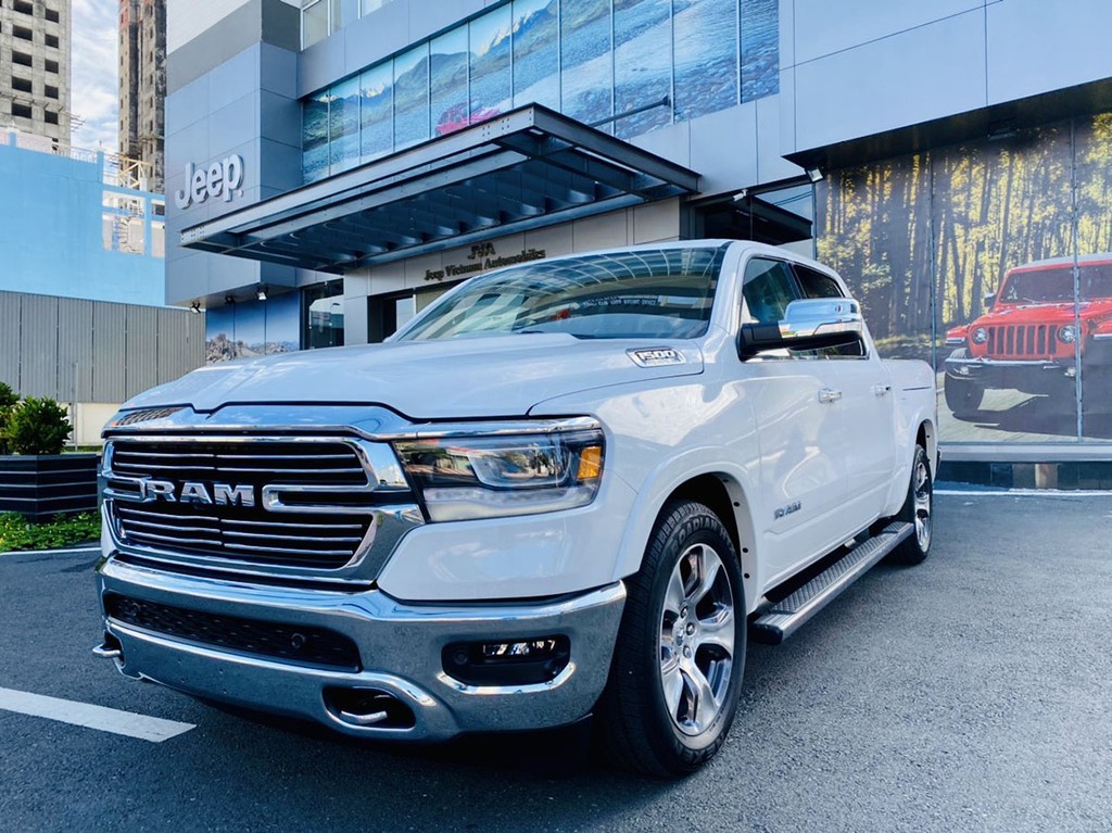 RAM 1500 nhập khẩu chính hãng có giá từ 5,388 tỉ đồng tại Việt Nam