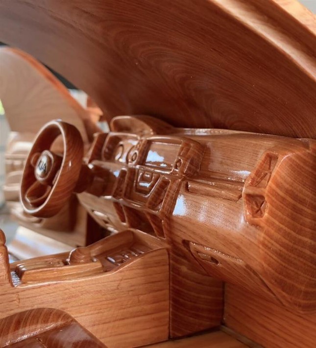 Độc đáo mô hình Kia Sorento được làm bằng gỗ