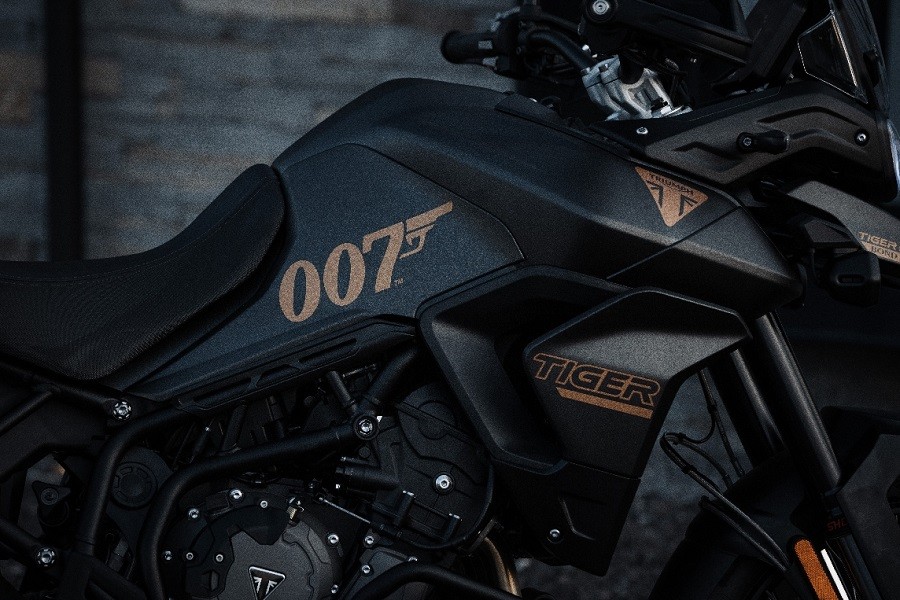 Triumph Tiger 900 Bond Edition giới hạn chỉ 250 chiếc