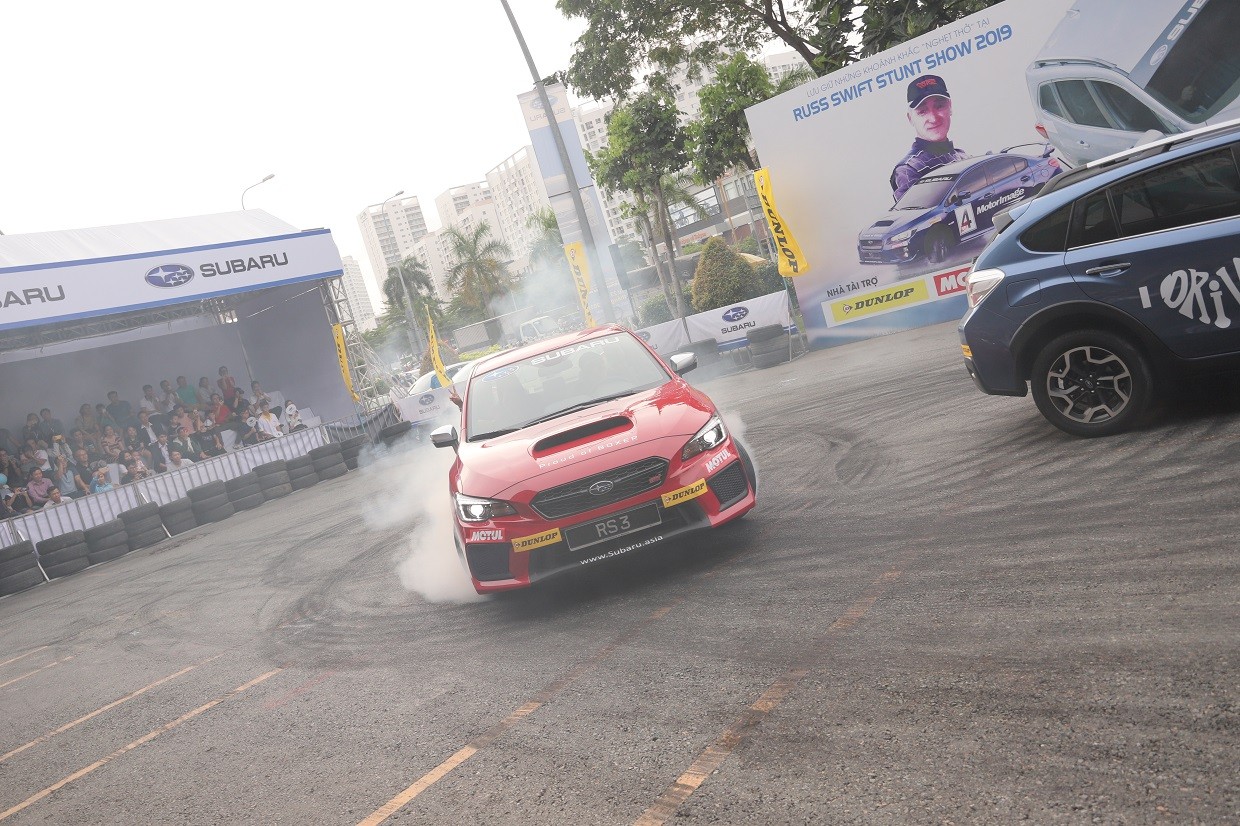 Trình diễn ô tô mạo hiểm “Subaru Russ Swift Stunt Show” sẽ trở lại Việt Nam