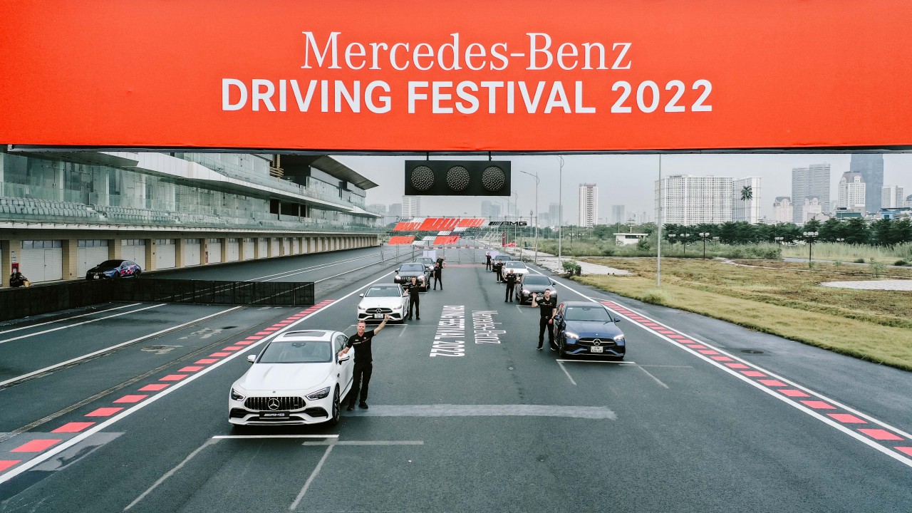 Trải nghiệm 14 dòng xe Mercedes-Benz tại trường đua F1 Việt Nam