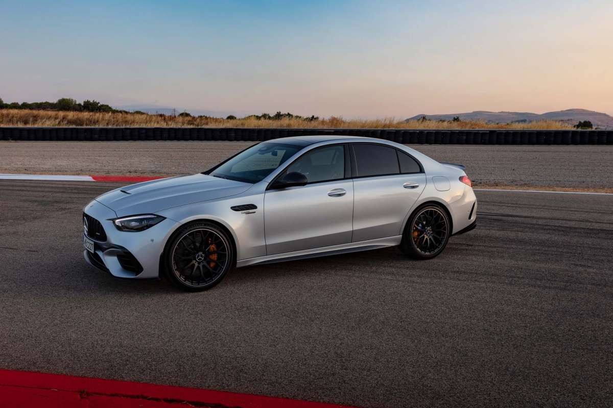 Bỏ động cơ V8, Mercedes-AMG C63 S hoàn toàn mới vẫn mạnh tới 671 mã lực