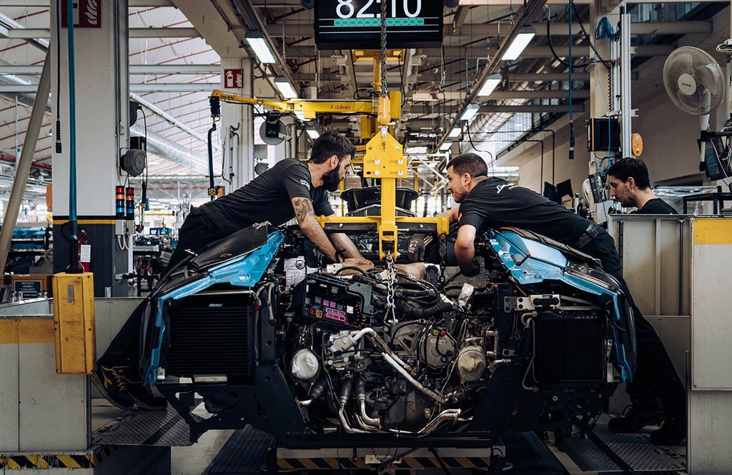 Lamborghini xuất xưởng chiếc Aventador cuối cùng