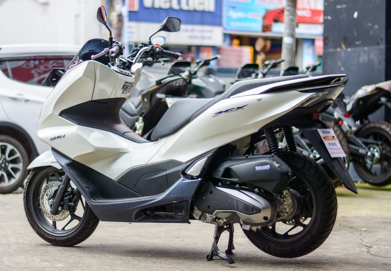Honda PCX e:HEV 2022 về Việt Nam, giá gần 100 triệu đồng