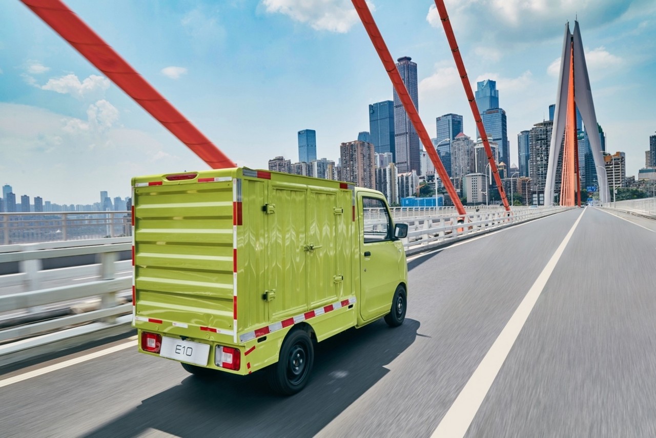 Cận cảnh Wuling E10 - xe tải điện mini dành cho đô thị Cận cảnh Wuling E10 - xe tải điện mini dành cho đô thị