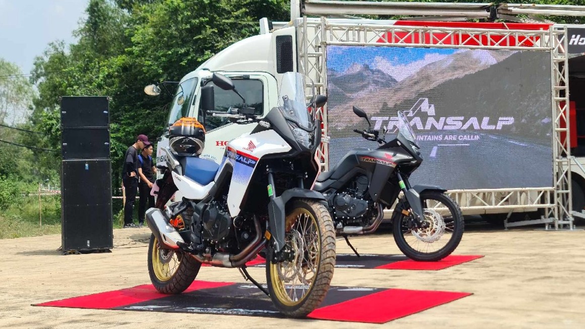 Mô tô đa địa hình Honda XL750 Transalp ra mắt tại Việt Nam