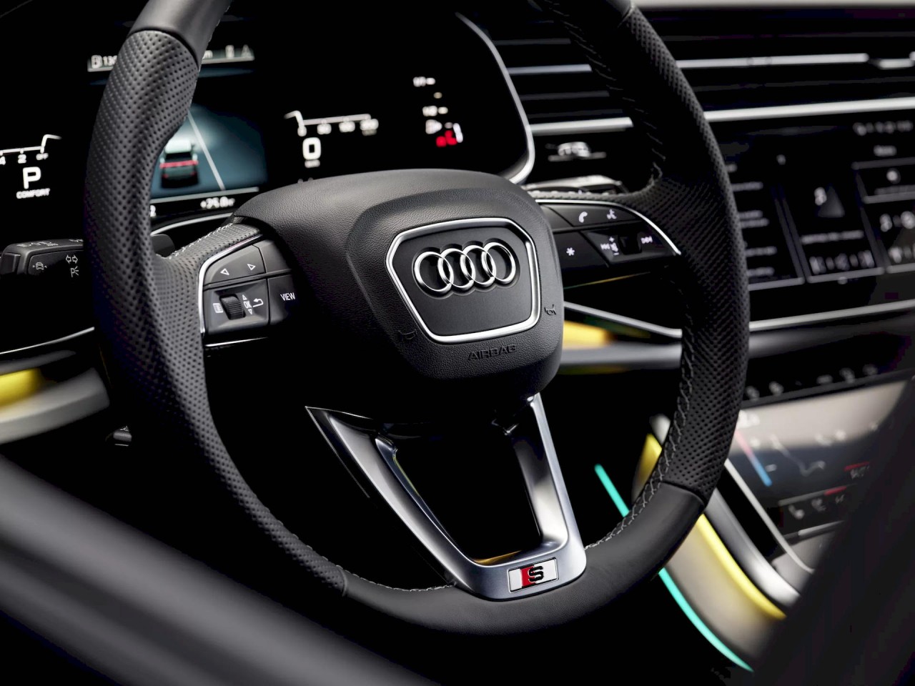 Cận cảnh bộ đôi Audi Q8 và SQ8 2024 với các nâng cấp mới