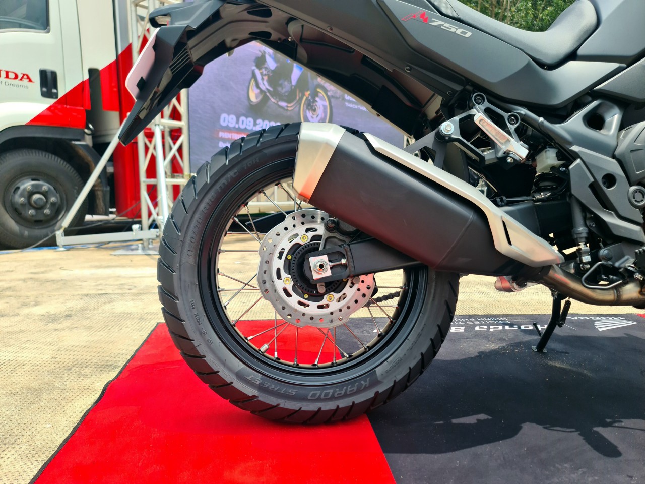 Chi tiết Honda XL750 Transalp giá 309 triệu đồng vừa được ra mắt