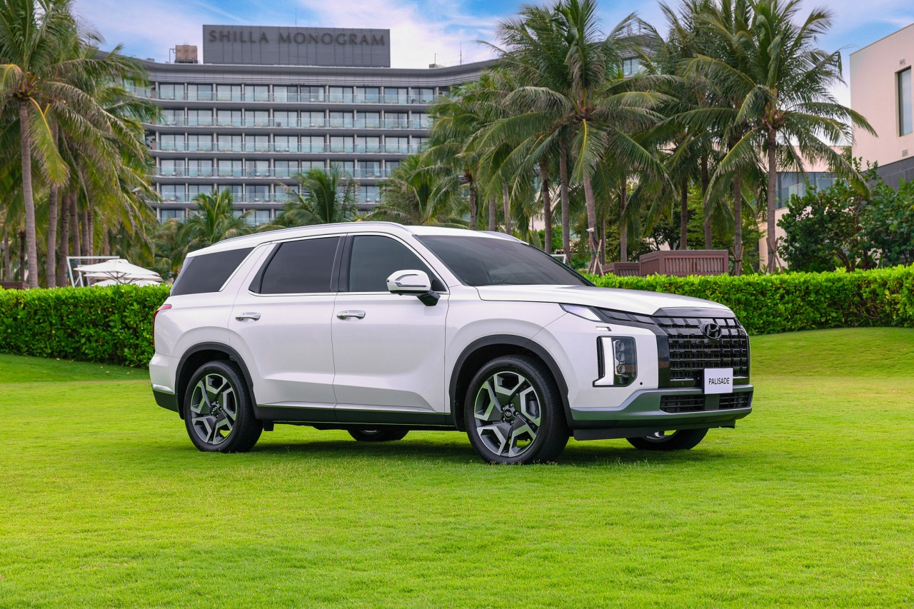 SUV cỡ lớn Hyundai Palisade chào sân Việt Nam với giá từ 1,469 tỷ đồng