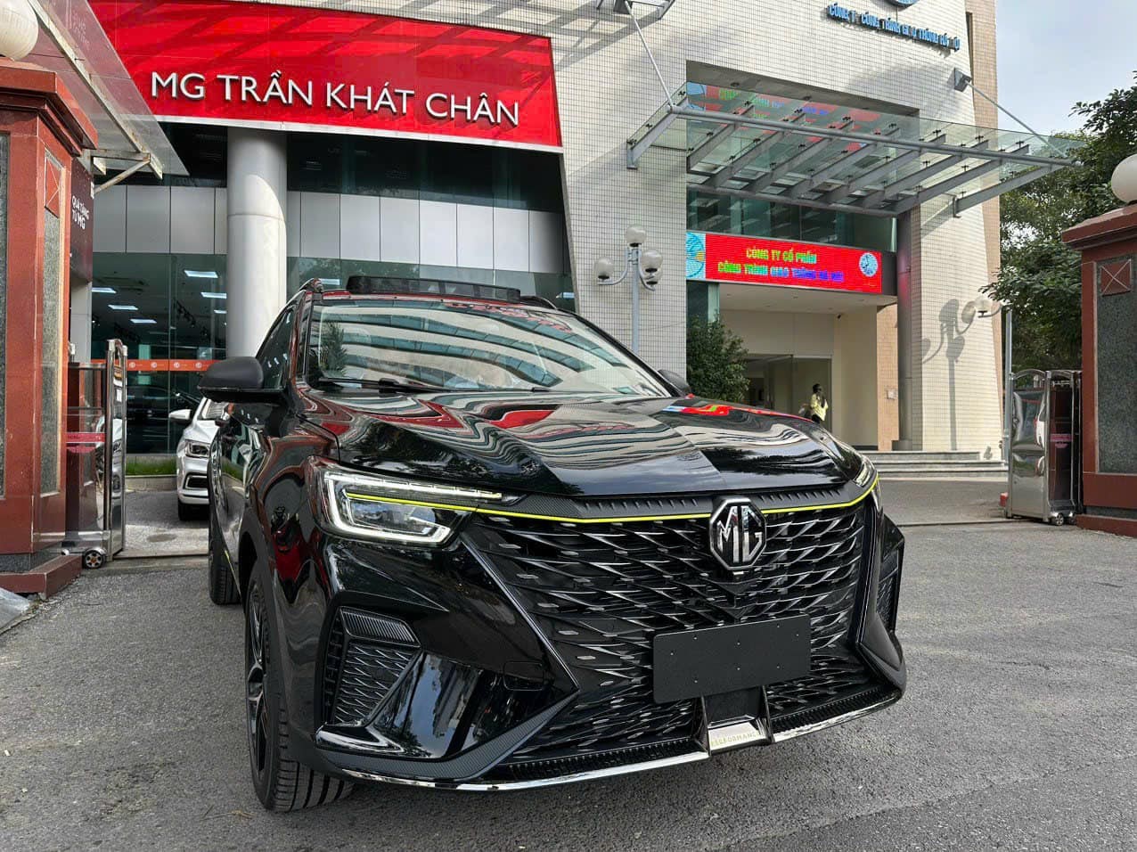 MG RX5 có mặt tại đại lý trước ngày ra mắt chính thức
