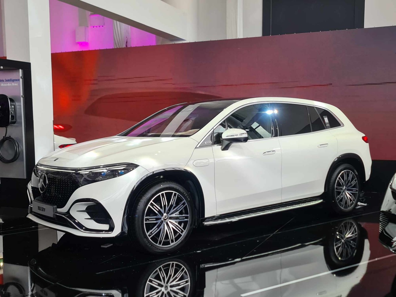 Mercedes-Benz mang 40 xe đến 'khoe hàng' tại triển lãm xe và nghệ thuật