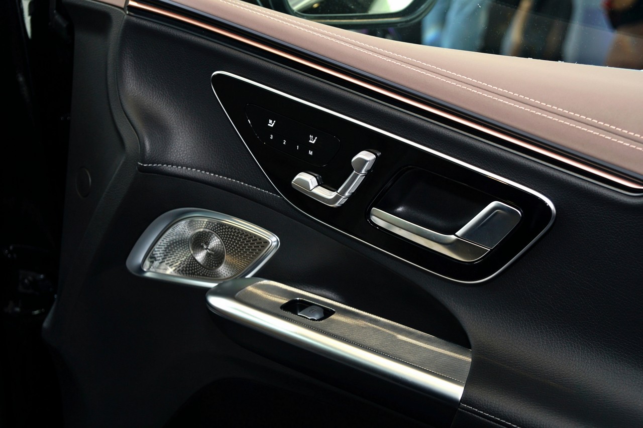 Chi tiết xe thuần điện Mercedes-Benz EQE 500 4Matic phiên bản SUV