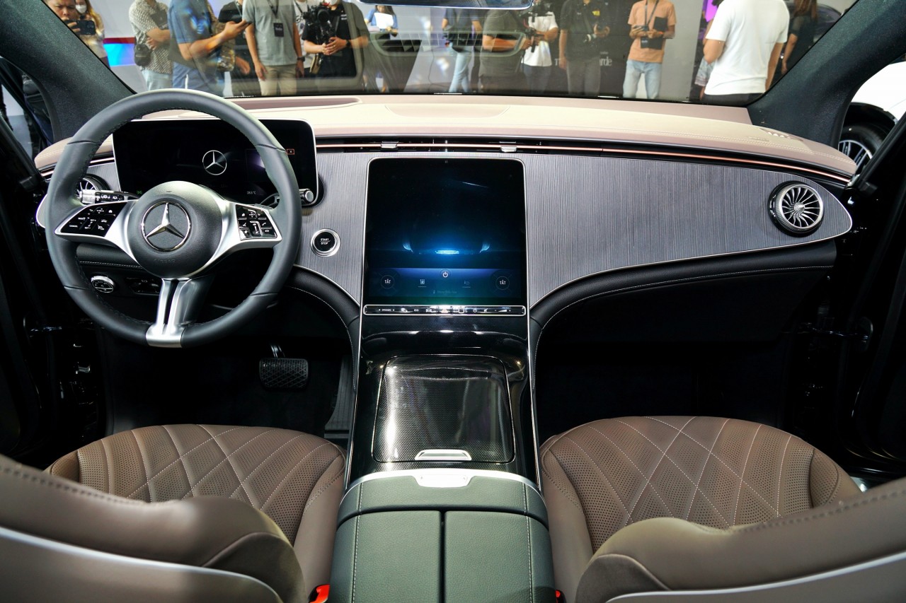 Chi tiết xe thuần điện Mercedes EQE 500 4Matic phiên bản SUV