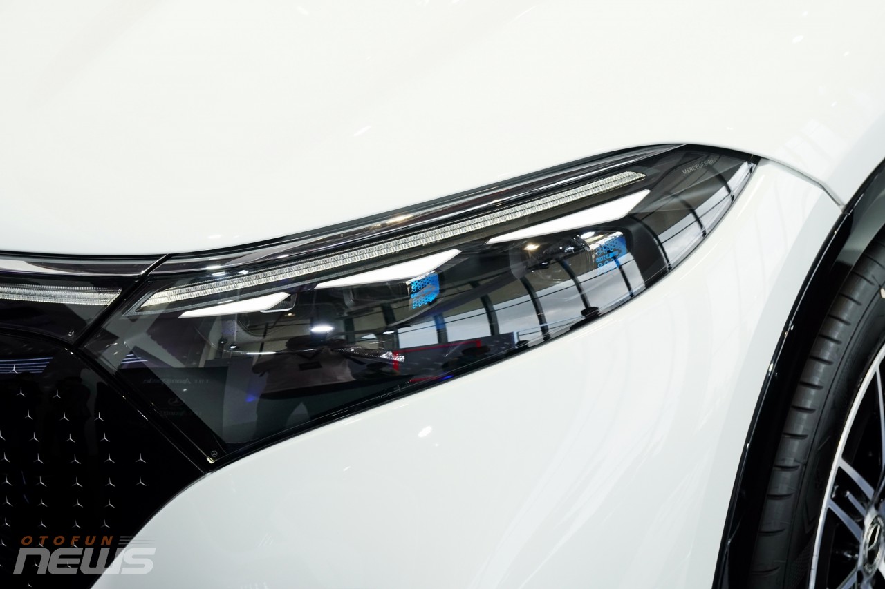 Soi chi tiết xe điện Mercedes-Benz EQS 500 4Matic giá 5 tỷ đồng