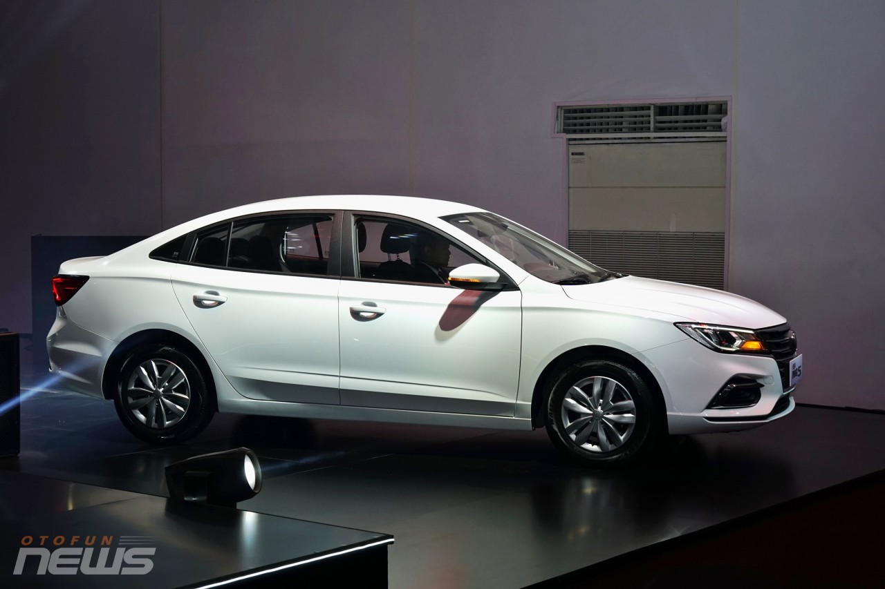 MG5 giảm giá sốc, sedan hạng C rẻ hơn cả xe hạng A