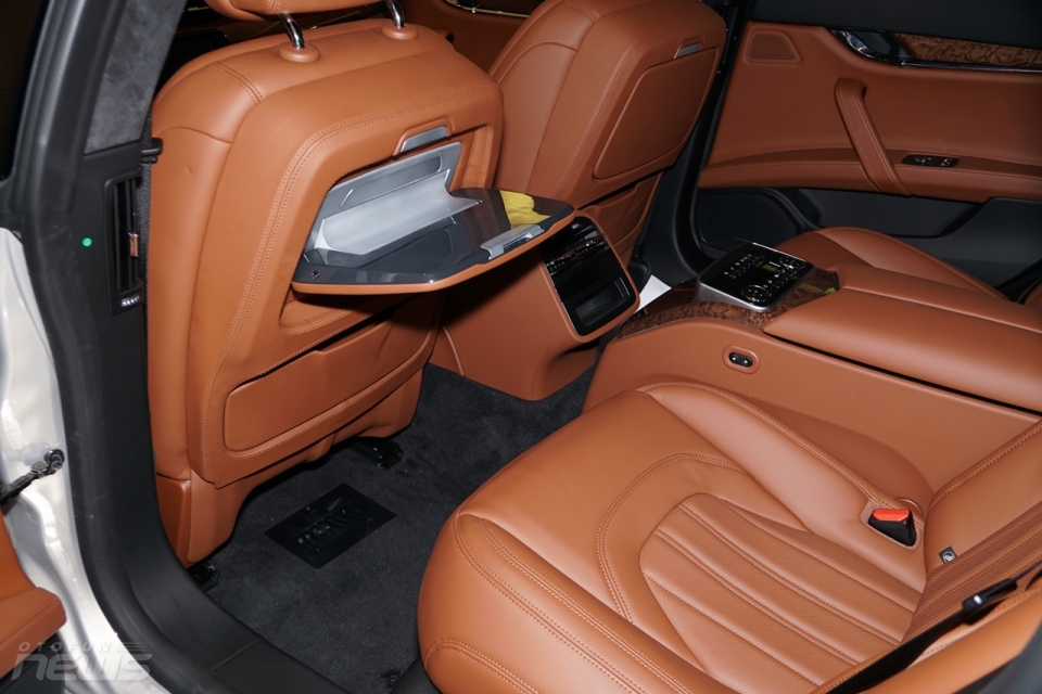 maserati quattroporte granlusso doc nhat viet nam co gia hon 8 ty dong