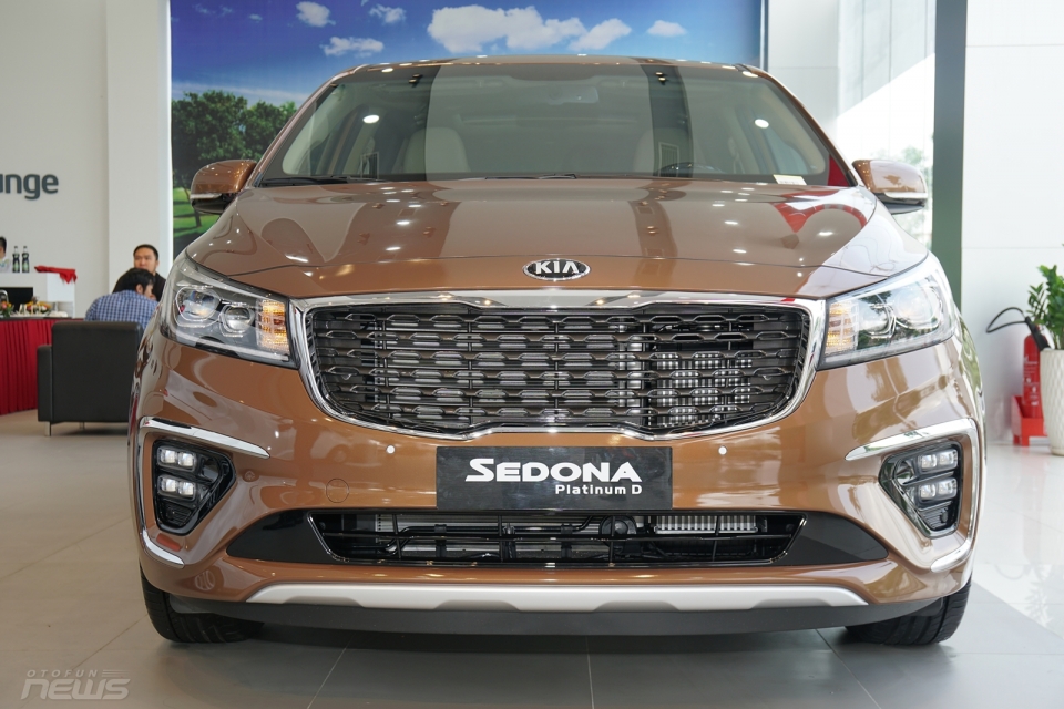 Chi tiết Kia Sedona mới vừa được ra mắt chi tiet kia sedona moi vua duoc ra mat