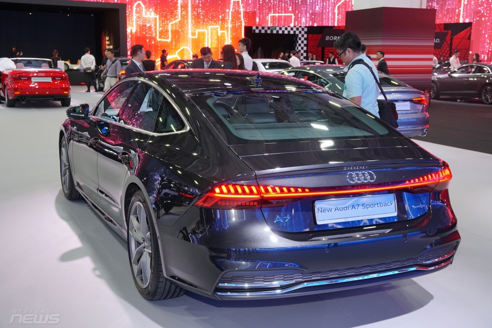 ngam chi tiet audi a7 sportback 2019 sap duoc gioi thieu tai viet nam