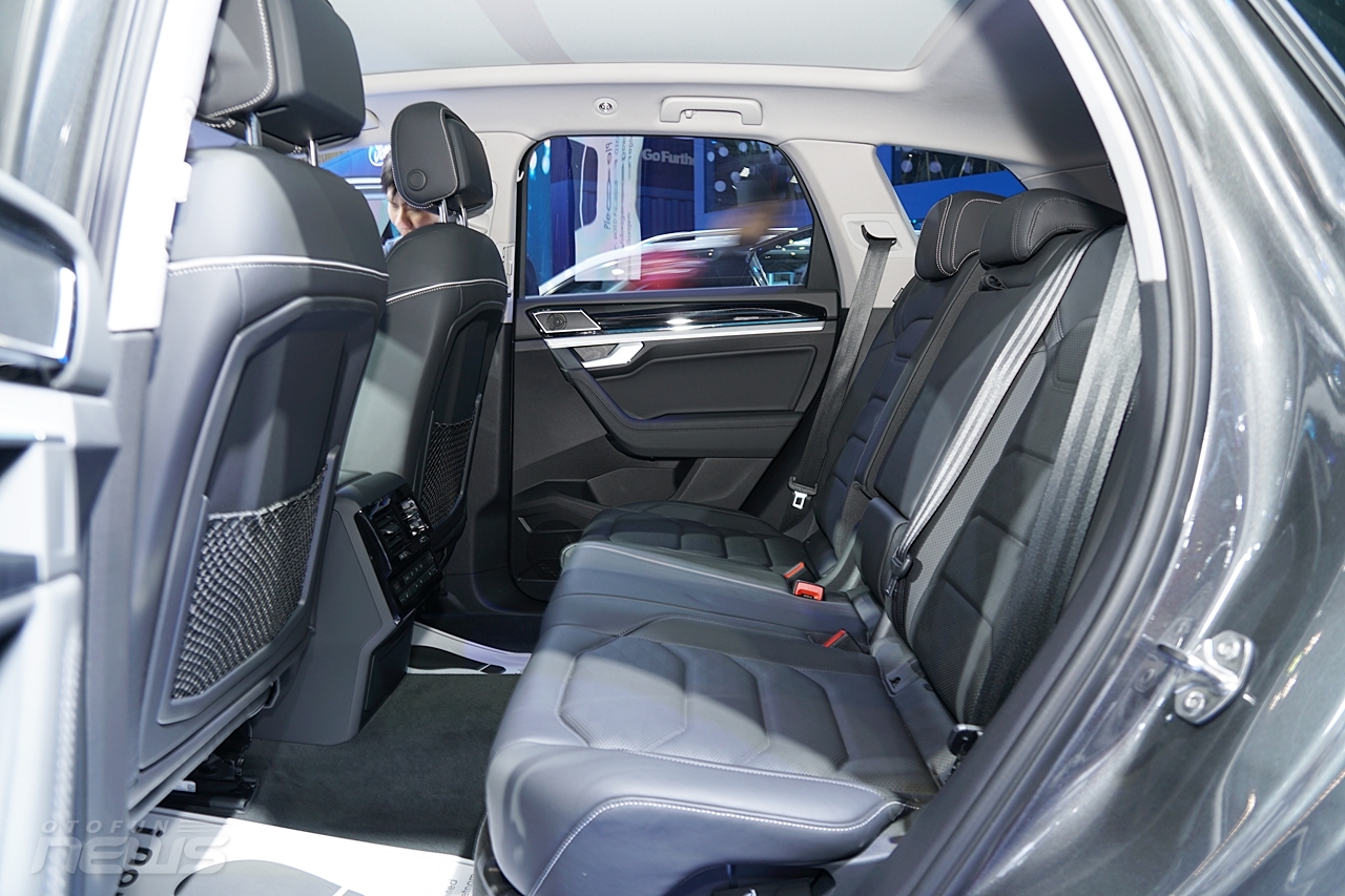 volkswagen touareg 2019 suv cao cap gia 31 ty dong
