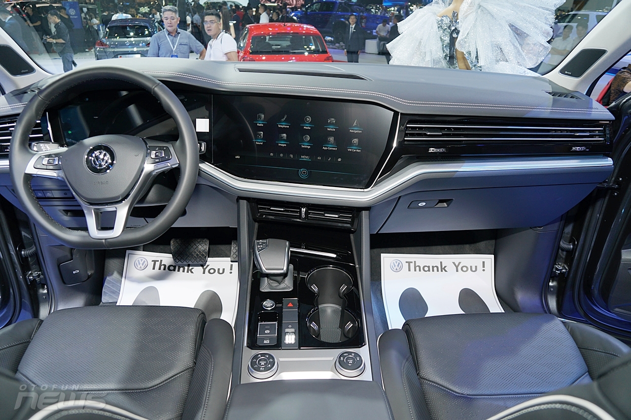 volkswagen touareg 2019 suv cao cap gia 31 ty dong