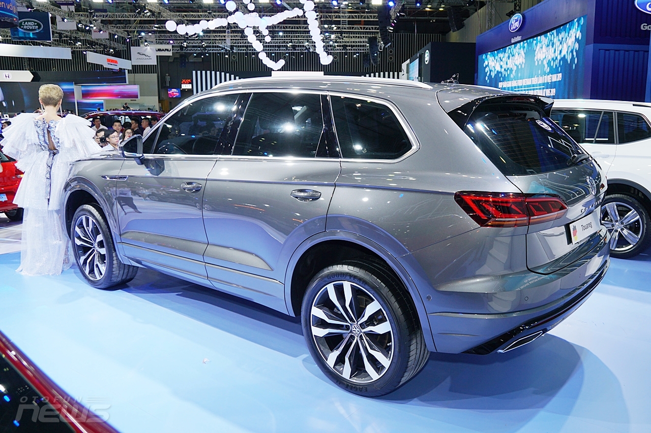 volkswagen touareg 2019 suv cao cap gia 31 ty dong