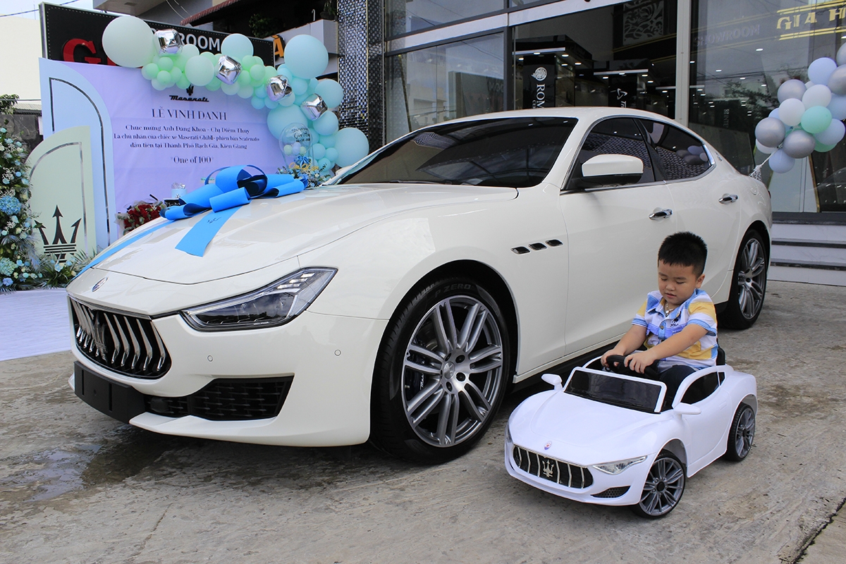maserati ghibli phien ban gioi han tai viet nam da co chu