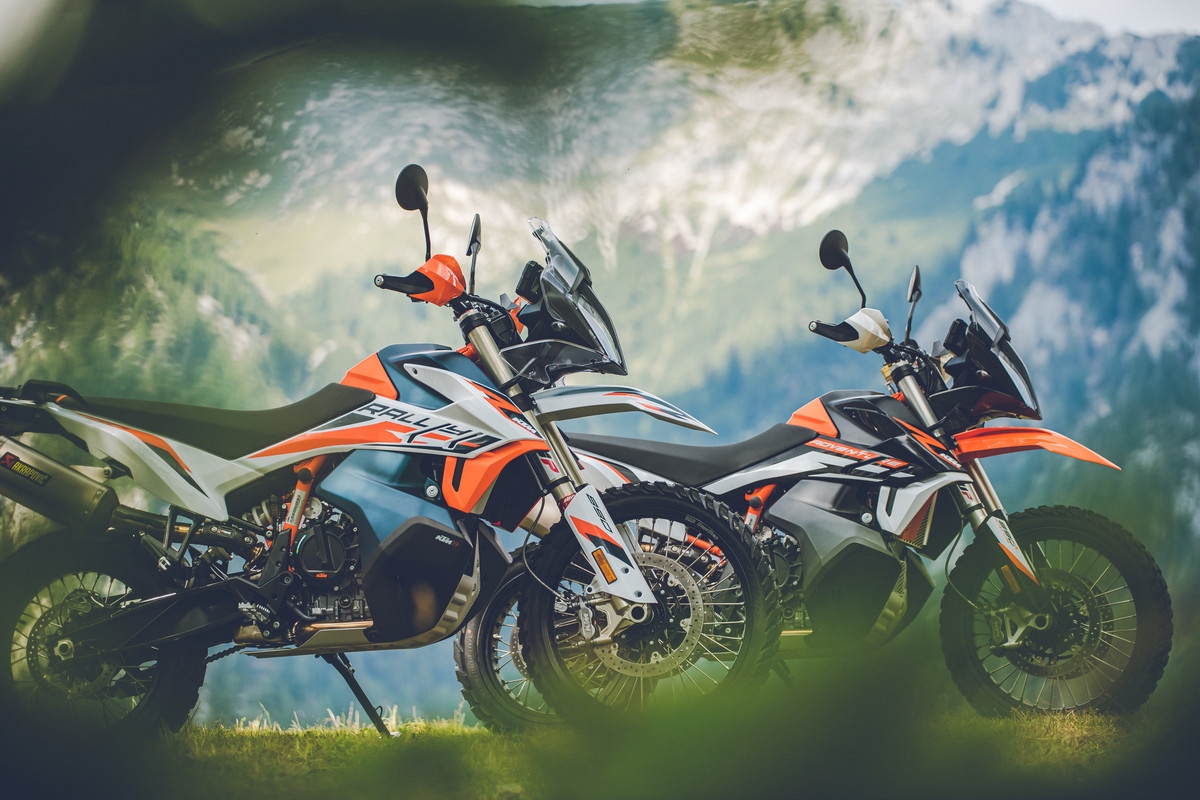 ktm trinh lang bo doi xe dia hinh hoan toan moi