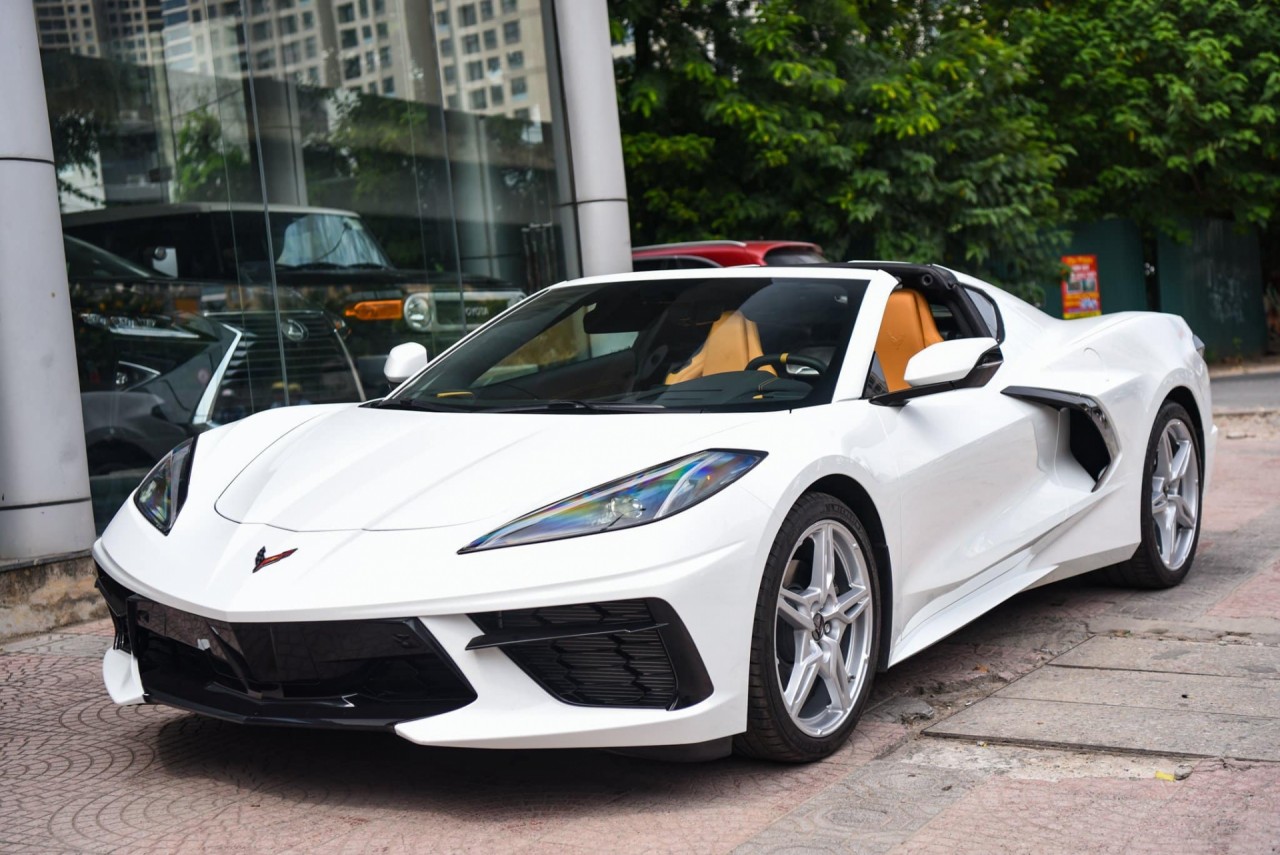 chevrolet corvette c8 stingray ve viet nam voi gia 7 ty dong