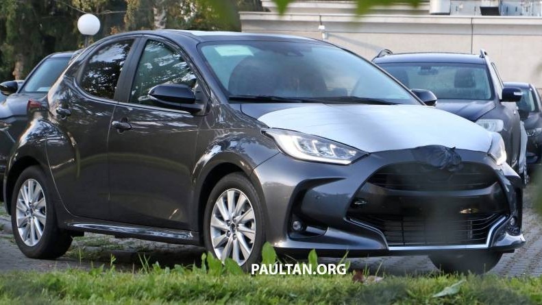 Mazda 2 2022 được phát triển dựa trên Toyota Yaris Hybrid