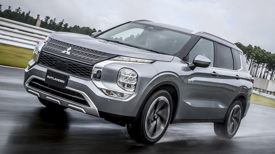 Mitsubishi Outlander PHEV 2022 ra mắt