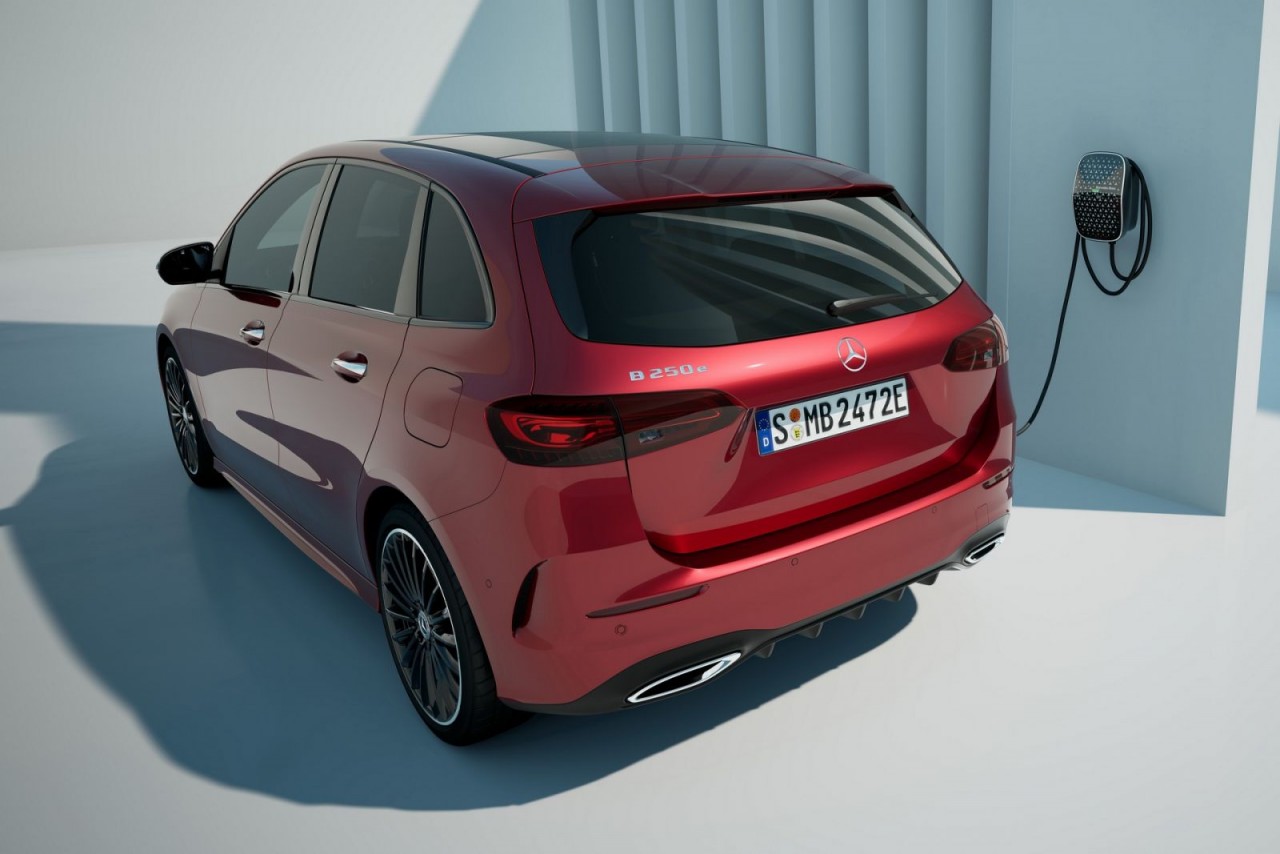 Mercedes-Benz giới thiệu B-Class phiên bản nâng cấp Mercedes-Benz giới thiệu B-Class phiên bản nâng cấp