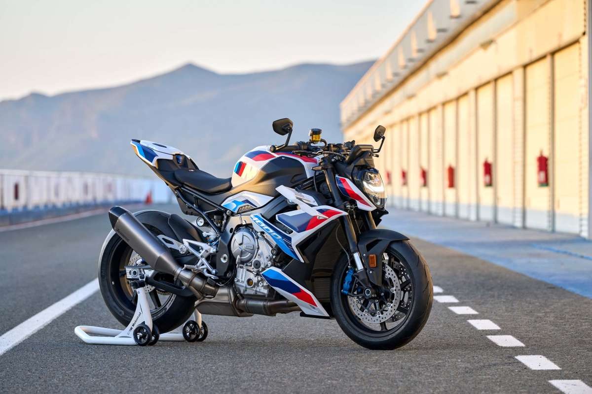 BMW Motorrad trình làng mẫu siêu mô tô M1000R hoàn toàn mới