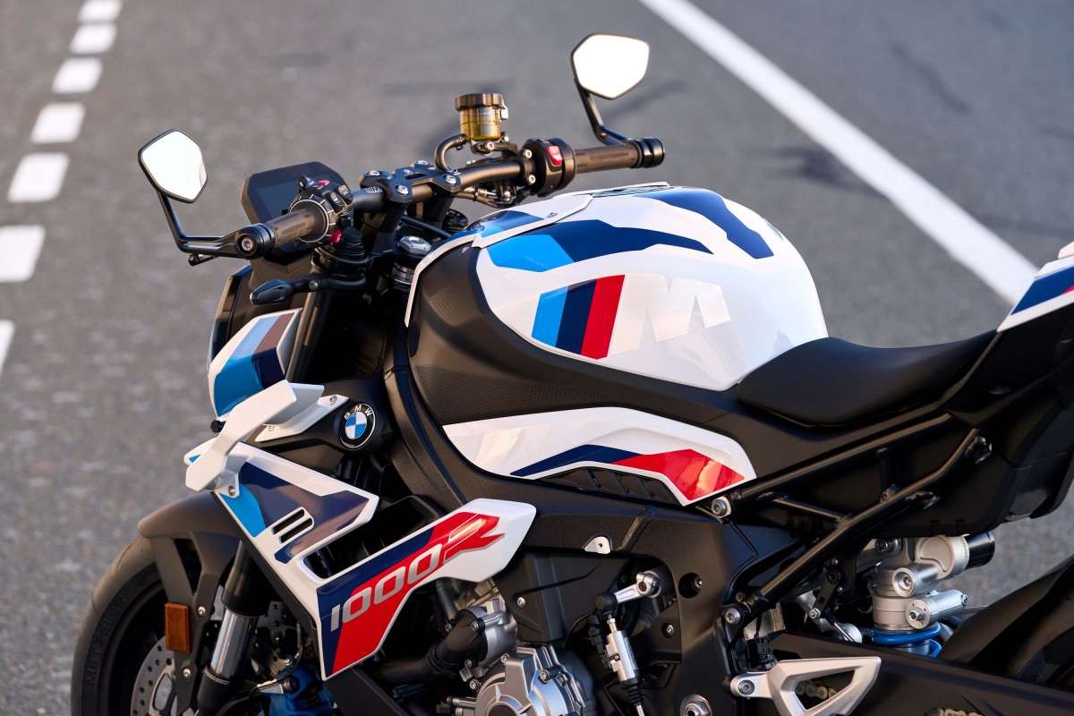 BMW Motorrad trình làng mẫu siêu mô tô M1000R hoàn toàn mới
