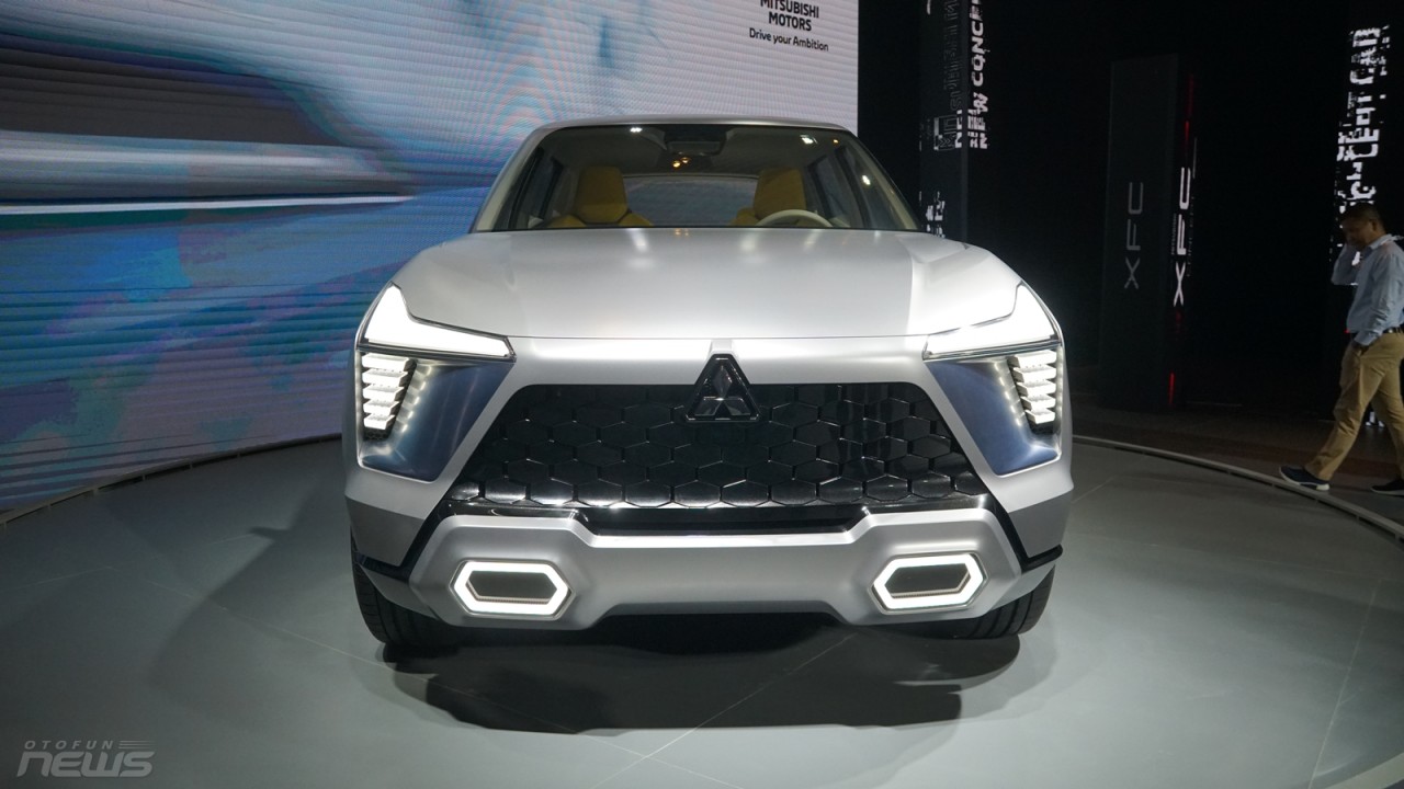 Mitsubishi lần đầu ra mắt xe concept tại Việt Nam “Mitsubishi XFC Concept”
