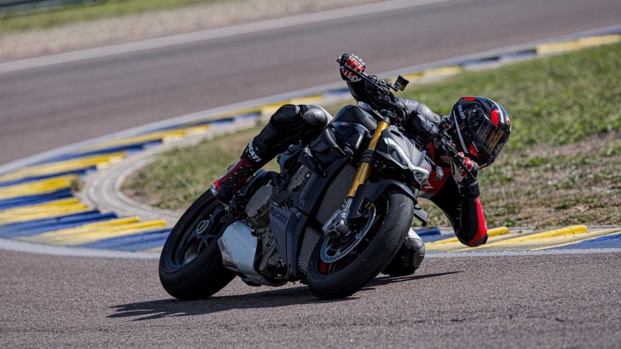 Ducati trình làng Streetfighter V4 2023