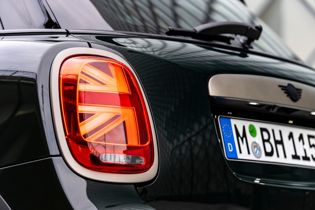 MINI Cooper S 5 Cửa Resolute Edition có mặt tại Việt Nam