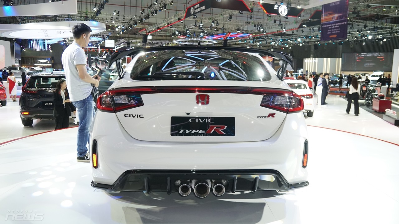 [VMS 2022] Cận cảnh 'Xe đua' Honda Civic Type R công suất 315 mã lực