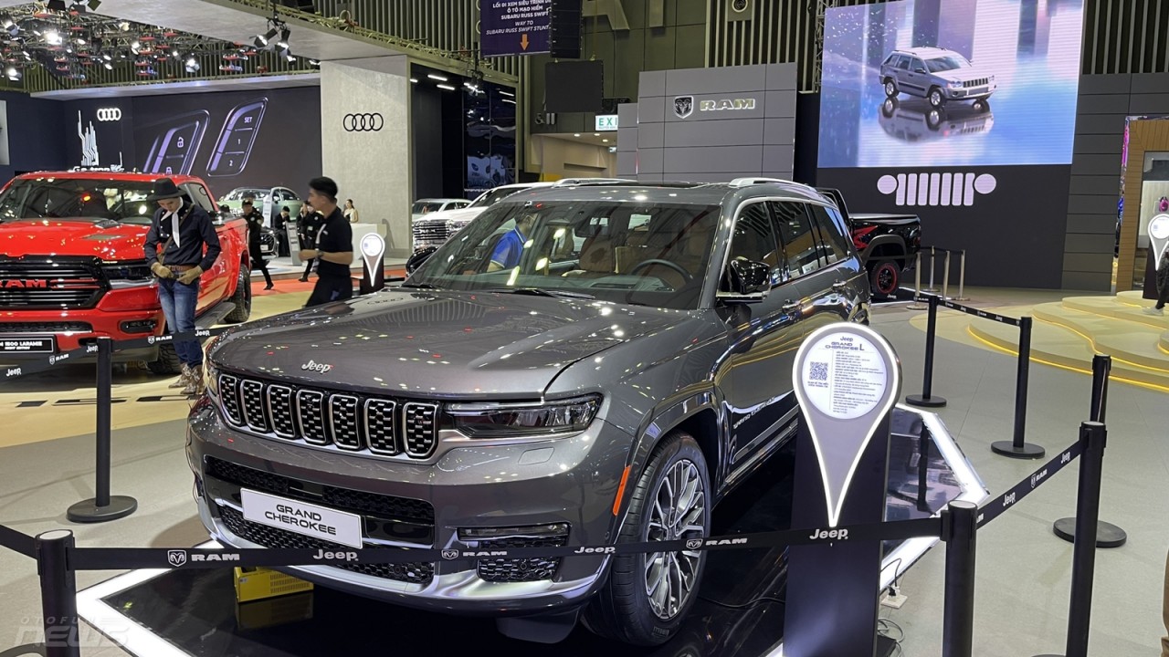 [VMS 2022] Cận cảnh Grand Cherokee L 2022 có giá 6,18 tỷ đồng