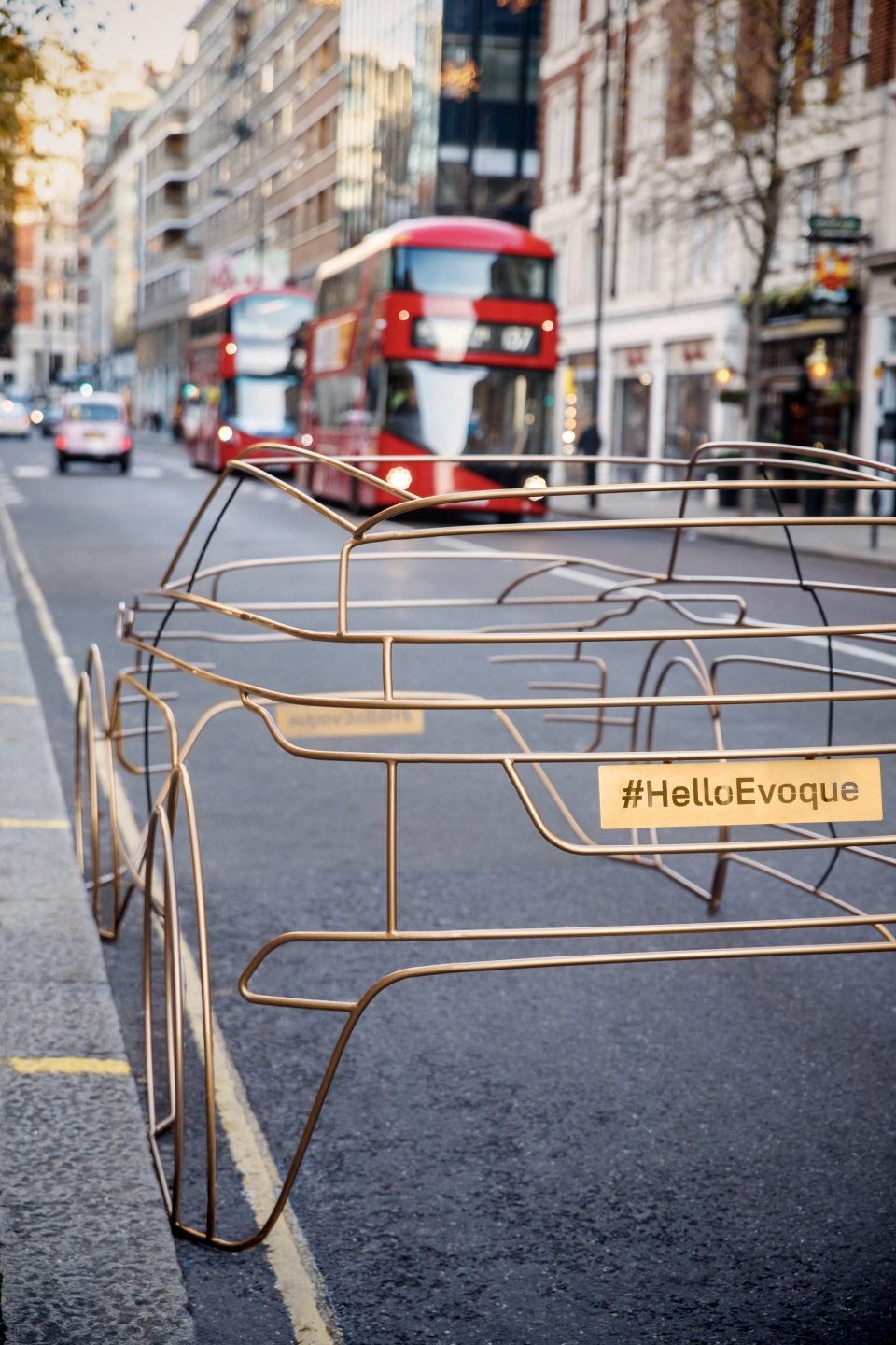 land rover gay to mo voi mo hinh range rover evoque the he moi